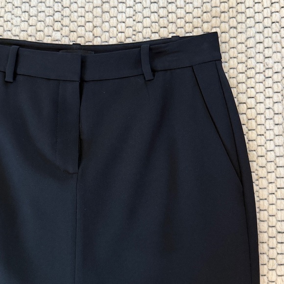 Theory black pencil skirt - Picture 2 of 3
